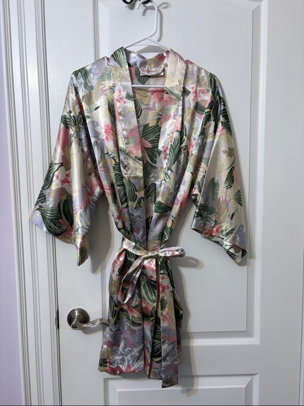 Silky Floral Kimono Robe in Cream and Green